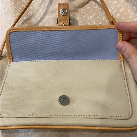 Coach wristlet - Picture 4 of 5